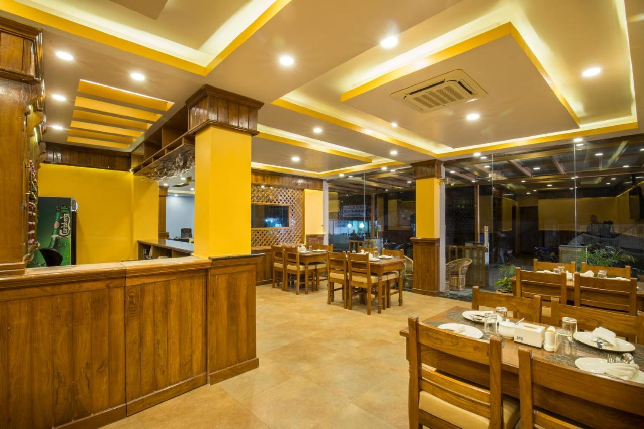 Hotel Lake Shore โพคารา ภายนอก รูปภาพ