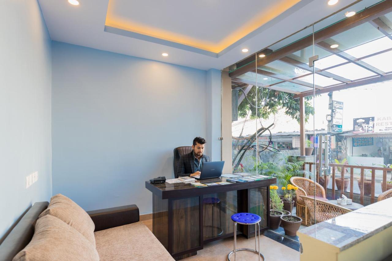 Hotel Lake Shore โพคารา ภายนอก รูปภาพ